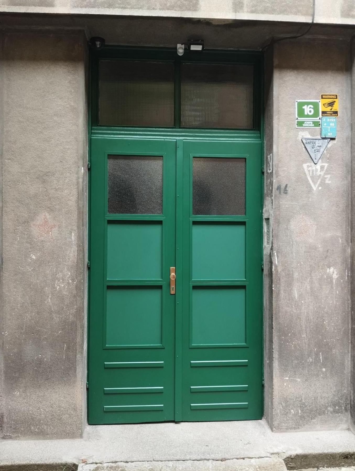 Potkrovlje U Centru SJJ Exterior foto